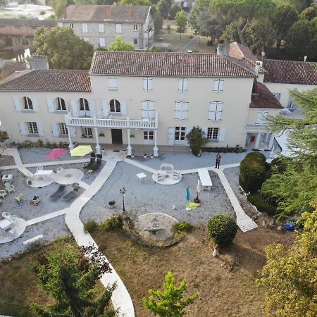 لا روشيفوكولد Le Clos Des Cedres B&B المظهر الخارجي الصورة