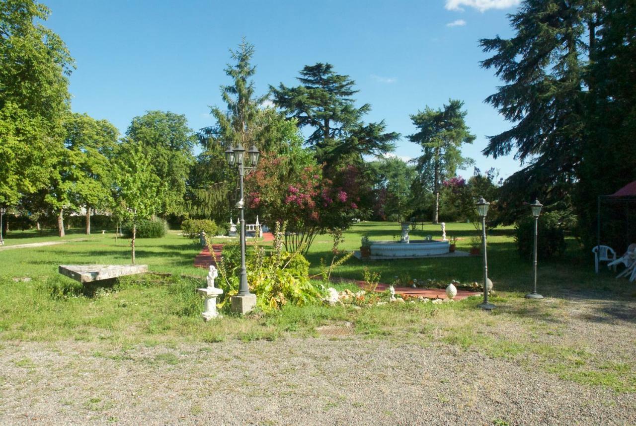 لا روشيفوكولد Le Clos Des Cedres B&B المظهر الخارجي الصورة