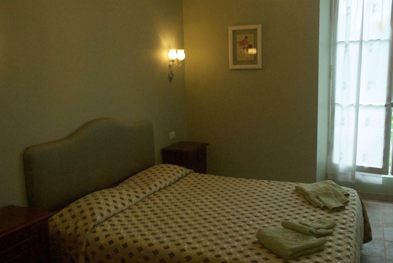 لا روشيفوكولد Le Clos Des Cedres B&B المظهر الخارجي الصورة